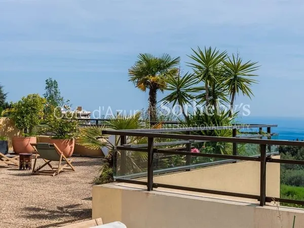 Nice Fabron dernier étage appartement avec terrasse et vue mer r