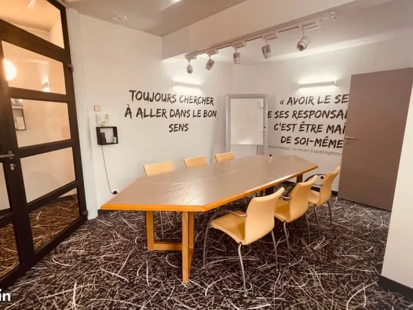 SENS - Boulevard du Mail | Bureaux en duplex d'environ 97 m² - Disponibles immédiatement