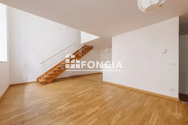 Appartement 2 pièces 62 m²