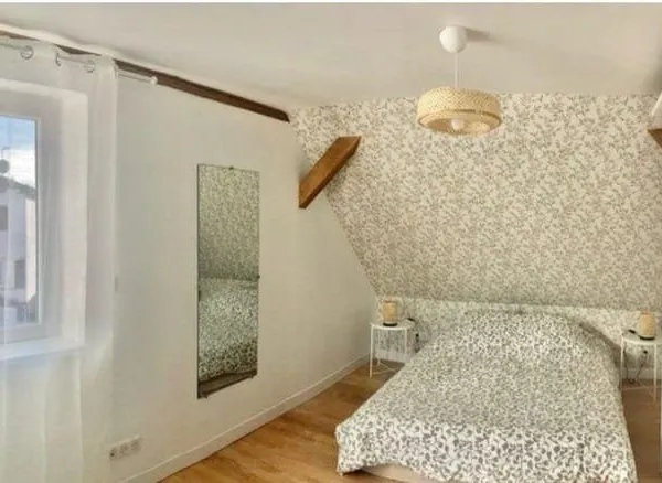 Proche Hypercentre : Chambre 25m2 avec Sdb privée