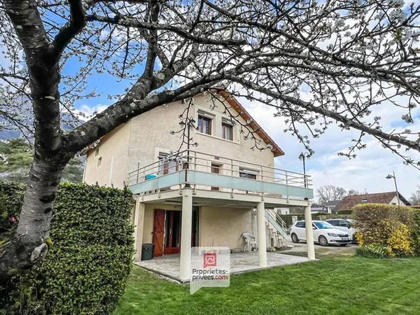 Maison familiale 122 m2 - 4 chambres - terrasse - jardin - Crolles (38920)