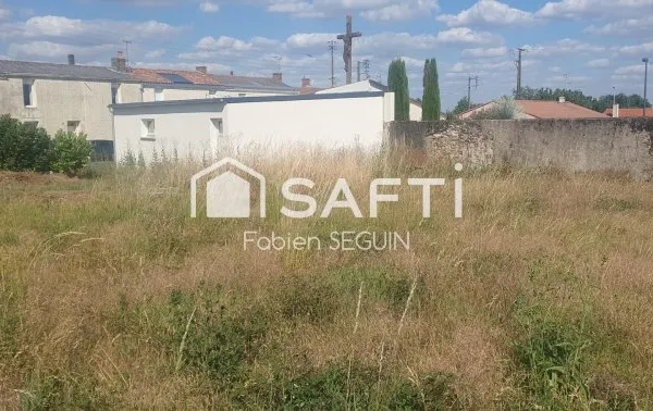 Terrain constructible en coeur de bourg