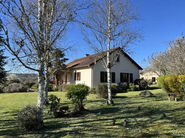 Maison périgourdine 7 pièces 180 m²