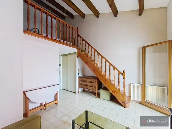 Studio mezzanine