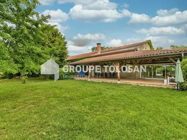 Maison Vente Auriac-sur-Vendinelle 11p 437m² 480000€