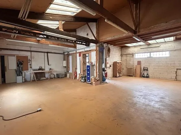Local commercial 109 m²