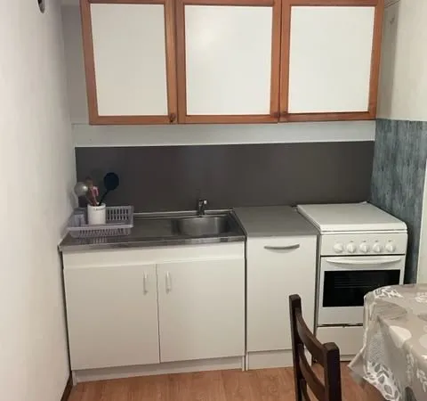 Studio 33 m2 meublé LIBRE