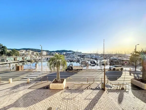 Exclusivité, appartement Luxueux à Cannes vieux Port