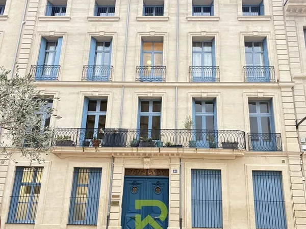 Local de 26.76m2 avec 2 pièces.