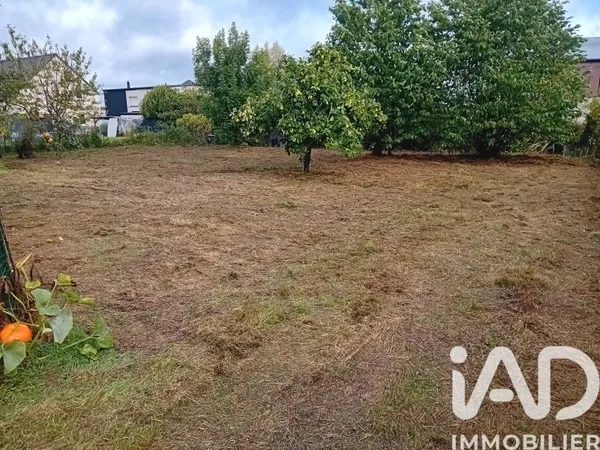 Terrain 600 m²