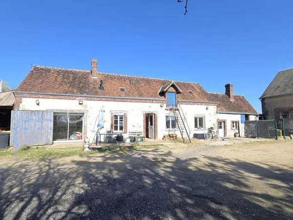 Maison avec dépendances à luigny