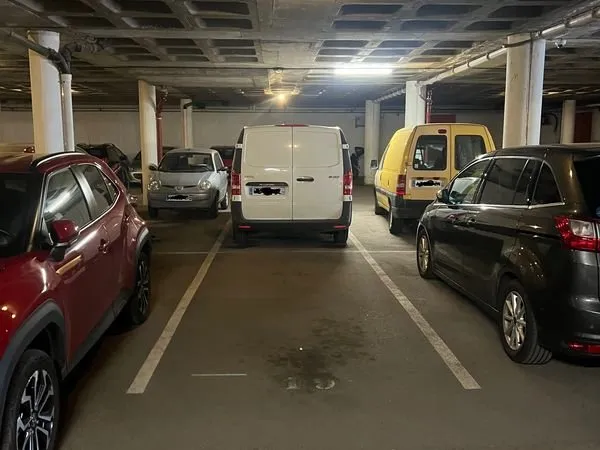 Parking sous sol, fontaine saint martin