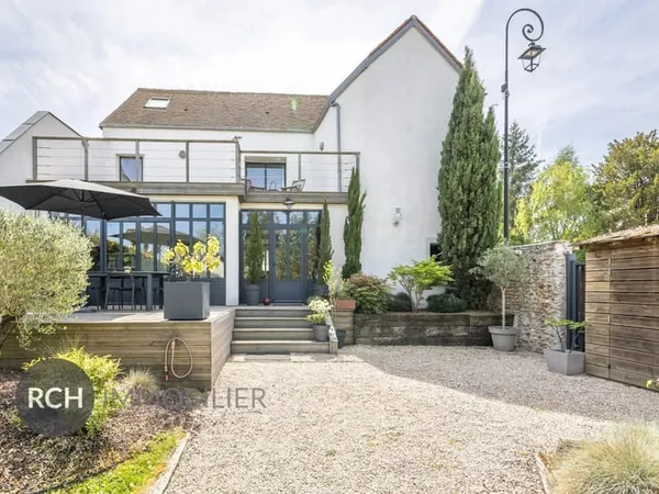 Seul mandataire - Limitrophe Montfort-l'Amaury - Maison ancienne rénovée avec des matériaux de quali
