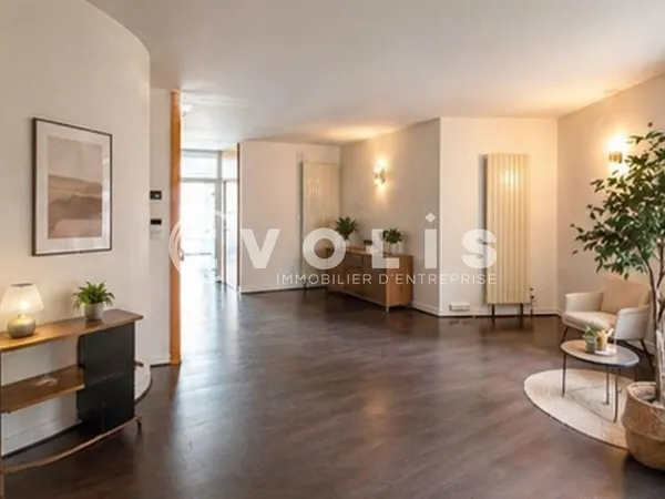 Bureaux - A LOUER - 100 m² non divisibles