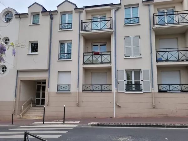 DEUX PIECES MEUBLE A LOUER