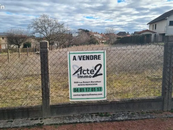 Terrain 1 064 m² La Pacaudiere