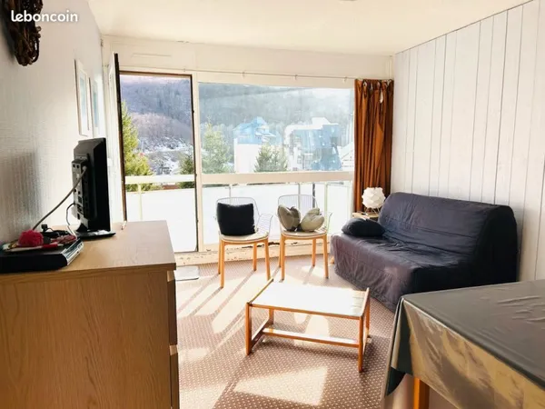 Studio avec coin nuit séparé à 100m du pied des pistes