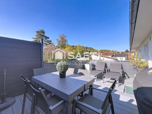 Superbe appartement avec balcon et stationnement