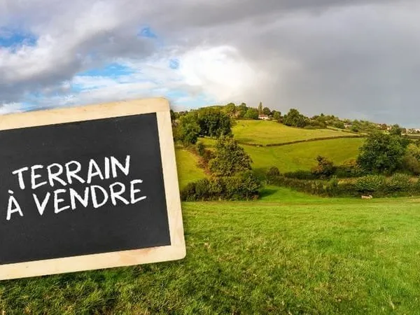 Terrain 800 m²