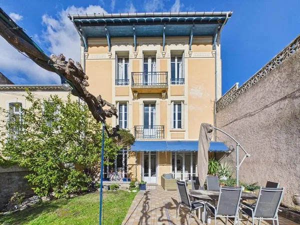 Maison de Maitre avec vue spectaculaire de la Cité