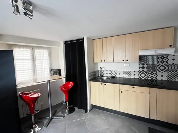 Studio 1 pièce 14 m²