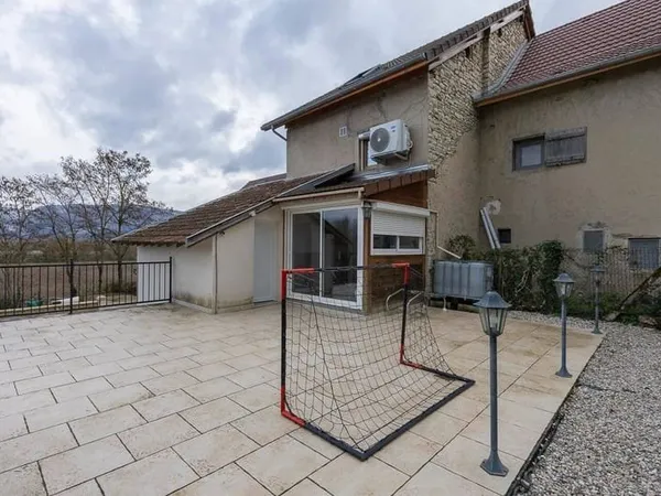 Maison 6 pièces 140 m²