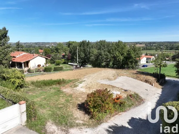 Terrain 610 m²