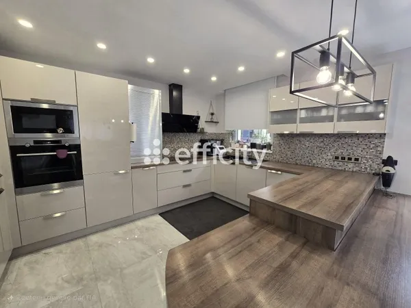 Maison 6 pièces 147 m²