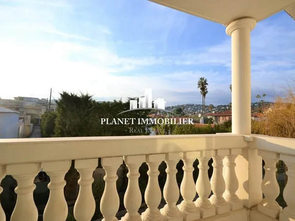 GOLFE JUAN 2 PIECES LOUE PROCHE PLAGE