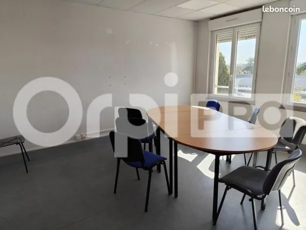 Bureau 19 m²