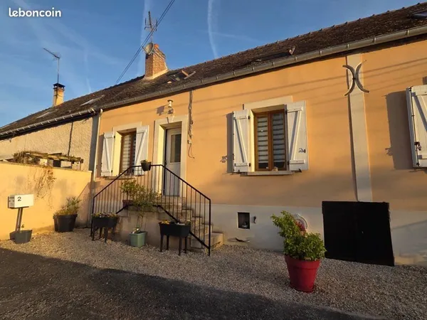 Maison rénové avec terrasse