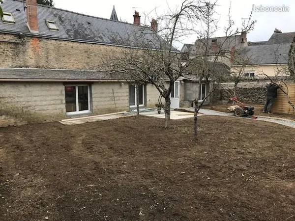 Loue maison de ville T2 EVRON centre ville
