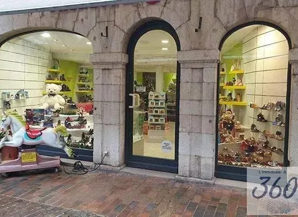 LOCAL COMMERCIAL A FORT POTENTIEL