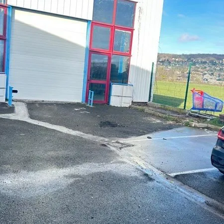 Entrepôt / Local d'activité 186 m² + 2 parkings - Vernouillet