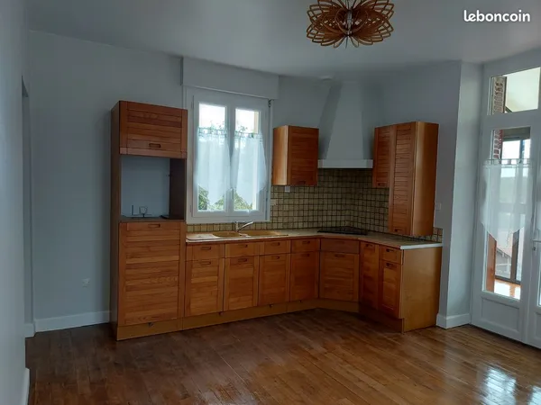 Maison de 56.24 M² + véranda + jardin + garage à GENCAY