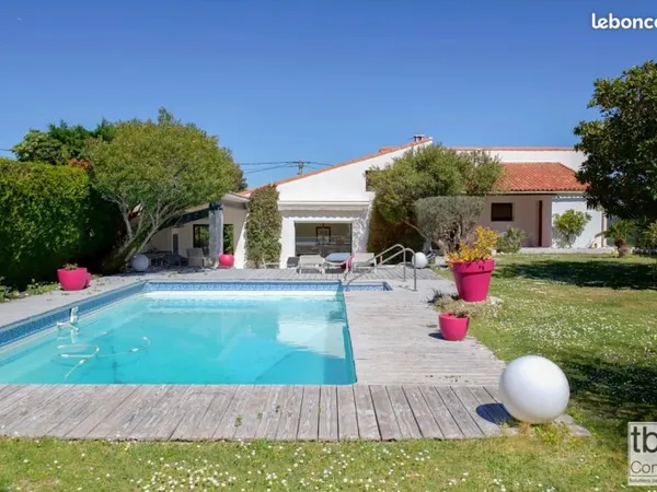 Propriété 6 pièces 267 m²