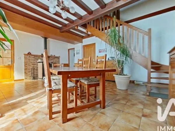 Maison 6 pièces 216 m²