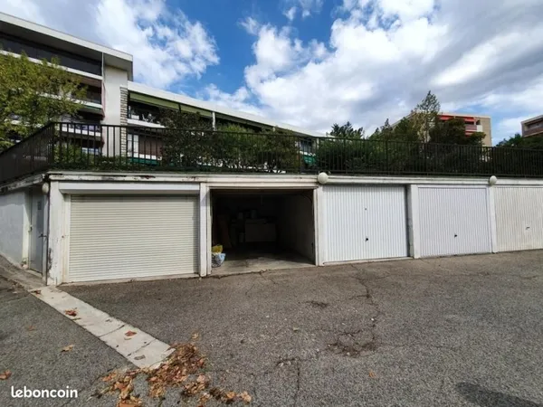 Garage/box 14 m² Aix En Provence