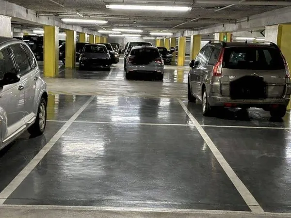 Parking 12 m²