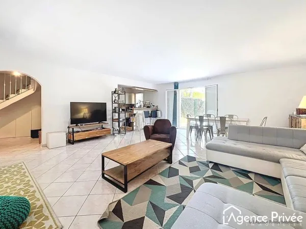 Maison de luxe 5 pièces 125 m²