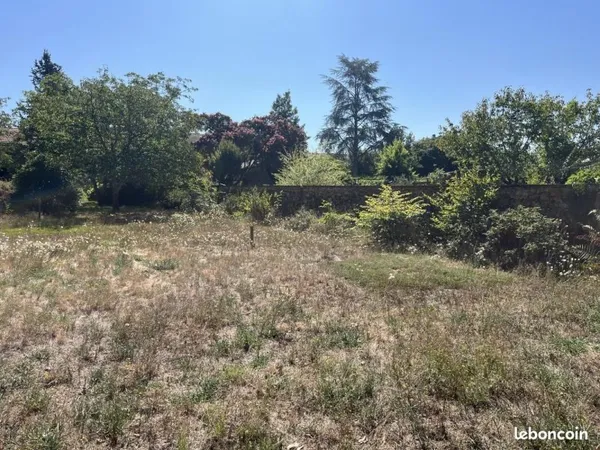 Terrain 1 050 m² Merignac