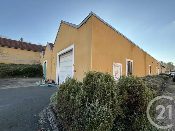Local 6 pièces 760 m²