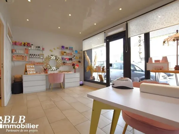 À VENDRE Fonds de commerce / Local professionnel 38 m2 C