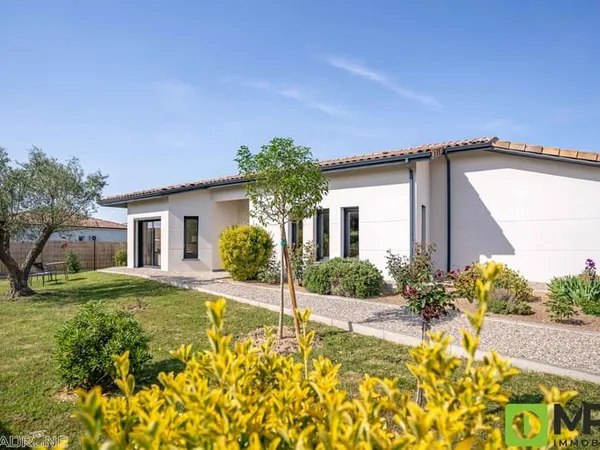 VILLENEUVE SUR LOT, maison de plain pied avec 3 chambres et