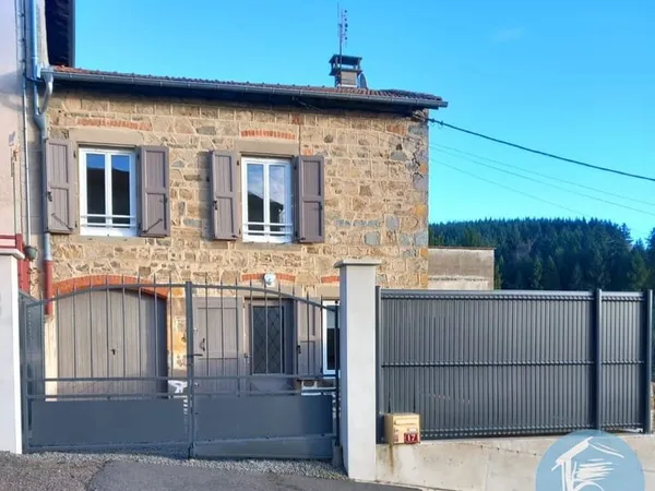 MAISON DE VILLAGE - MACHEZAL
