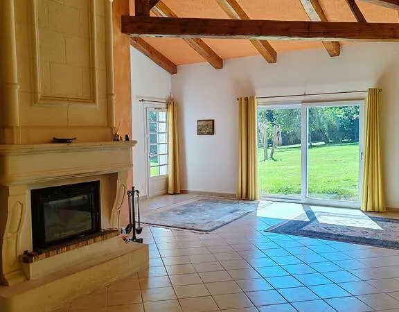 Maison 6 pièces 240 m²