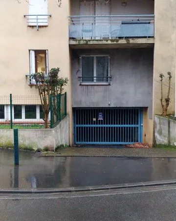 Parking a vendre