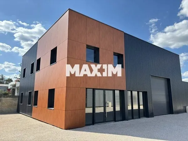 Local d'activité 423 m²