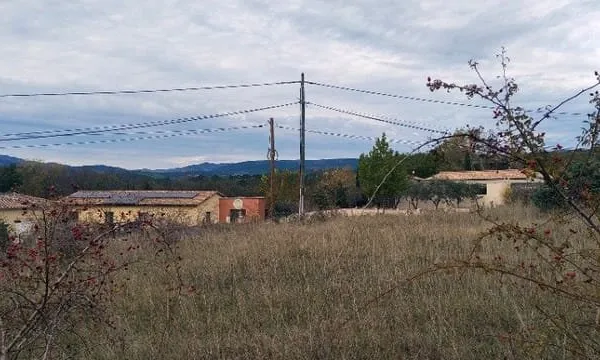 Terrain 1600 m²