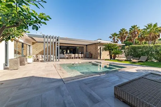 Maison 5 pièces 278 m²